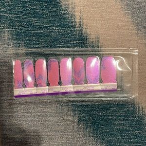 Colorstreet limited edition nail strips